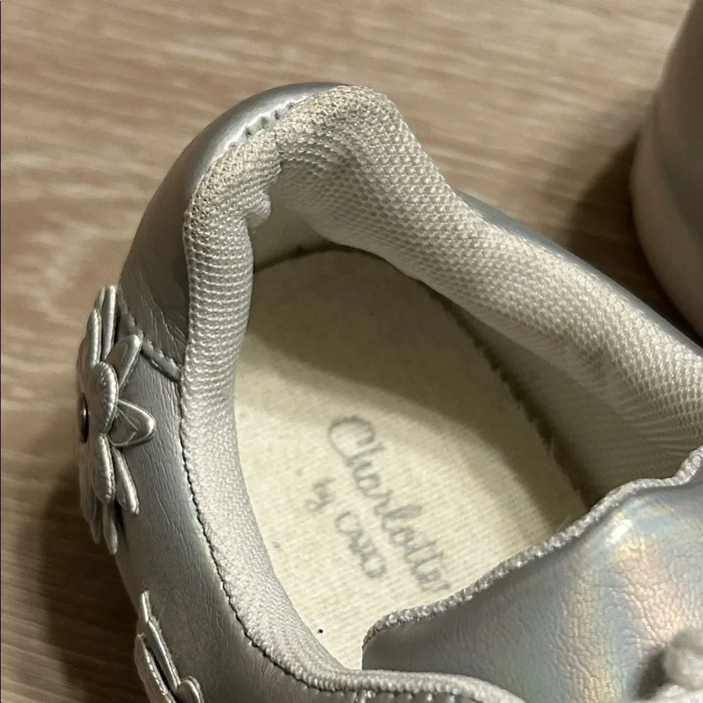 Charlotte Girls Silver Holographic Floral Embellished Sneakers Sz 3